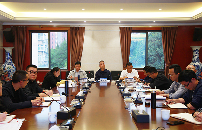 1617983126399944.jpg 領(lǐng)導(dǎo)小.jpg